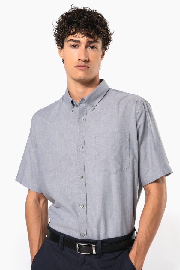 Camisa manga curta em Oxford de tratamento fácil