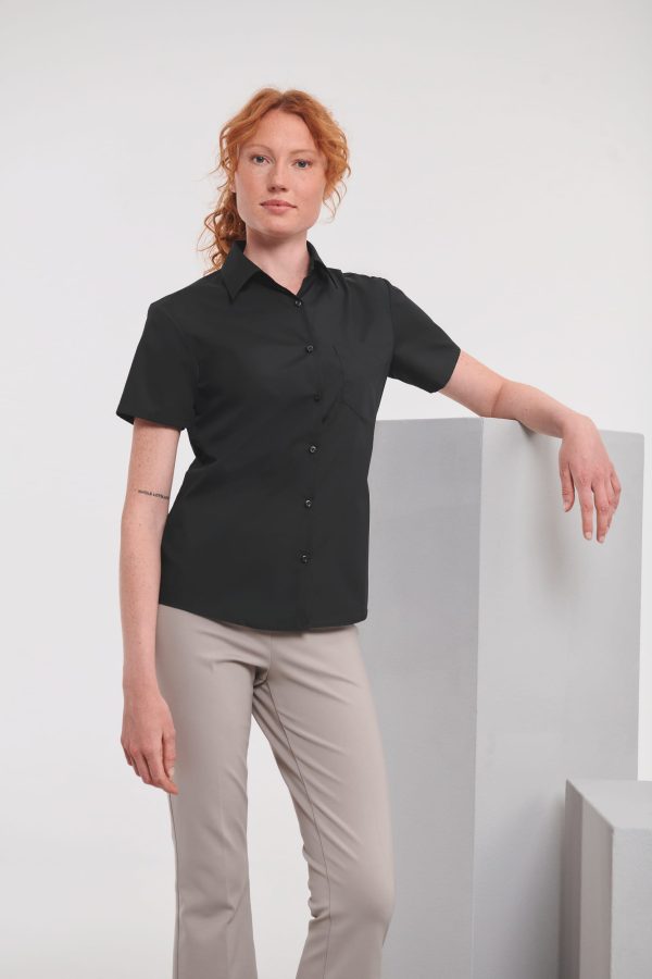 Camisa de senhora em popeline de manga curta