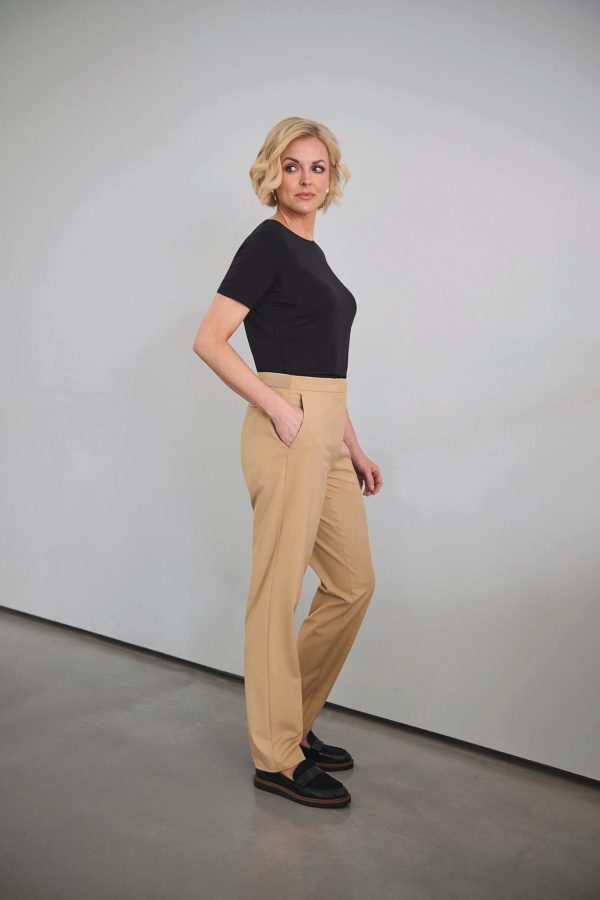 Calça de senhora Eleanor corte slim