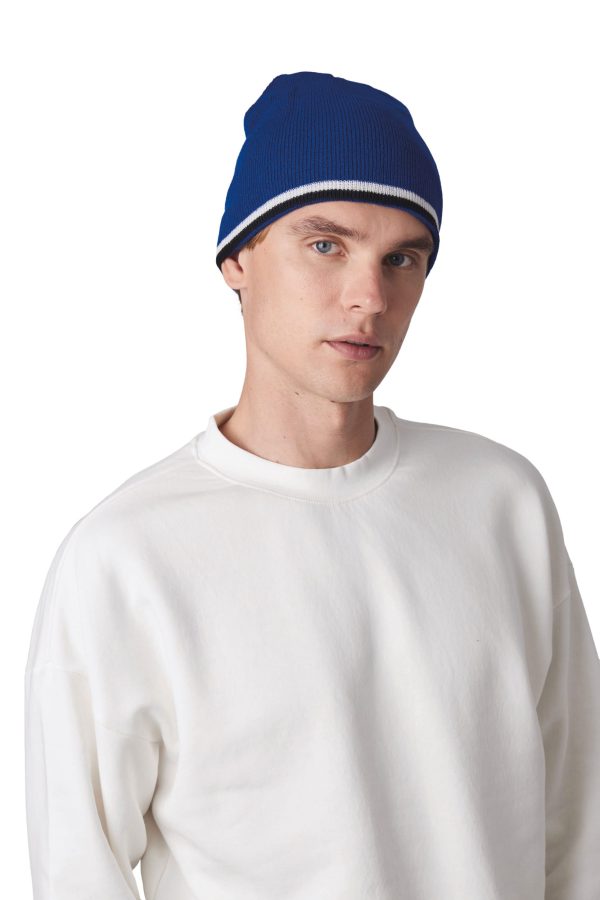 Gorro com faixa em contraste