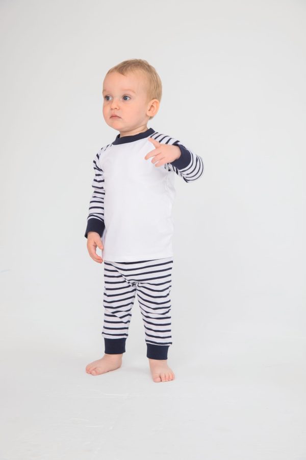 Pijama às riscas