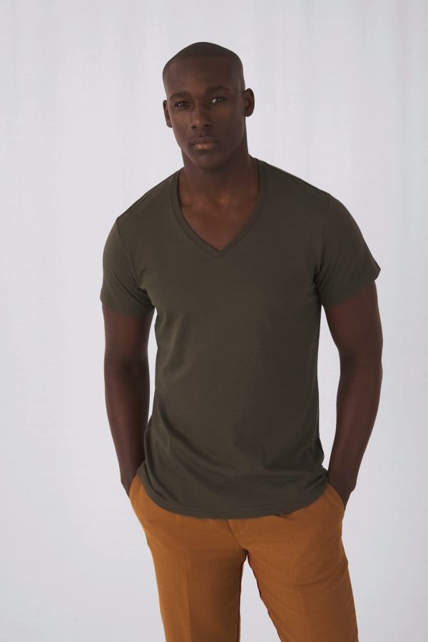 T-shirt Organic Inspire de homem com decote em V