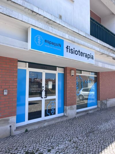Montra e espaço comercial 
